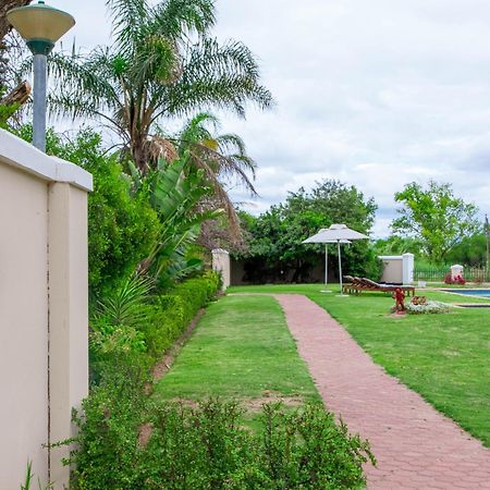 Bakenskraal Ostrich Palace Oudtshoorn Dış mekan fotoğraf